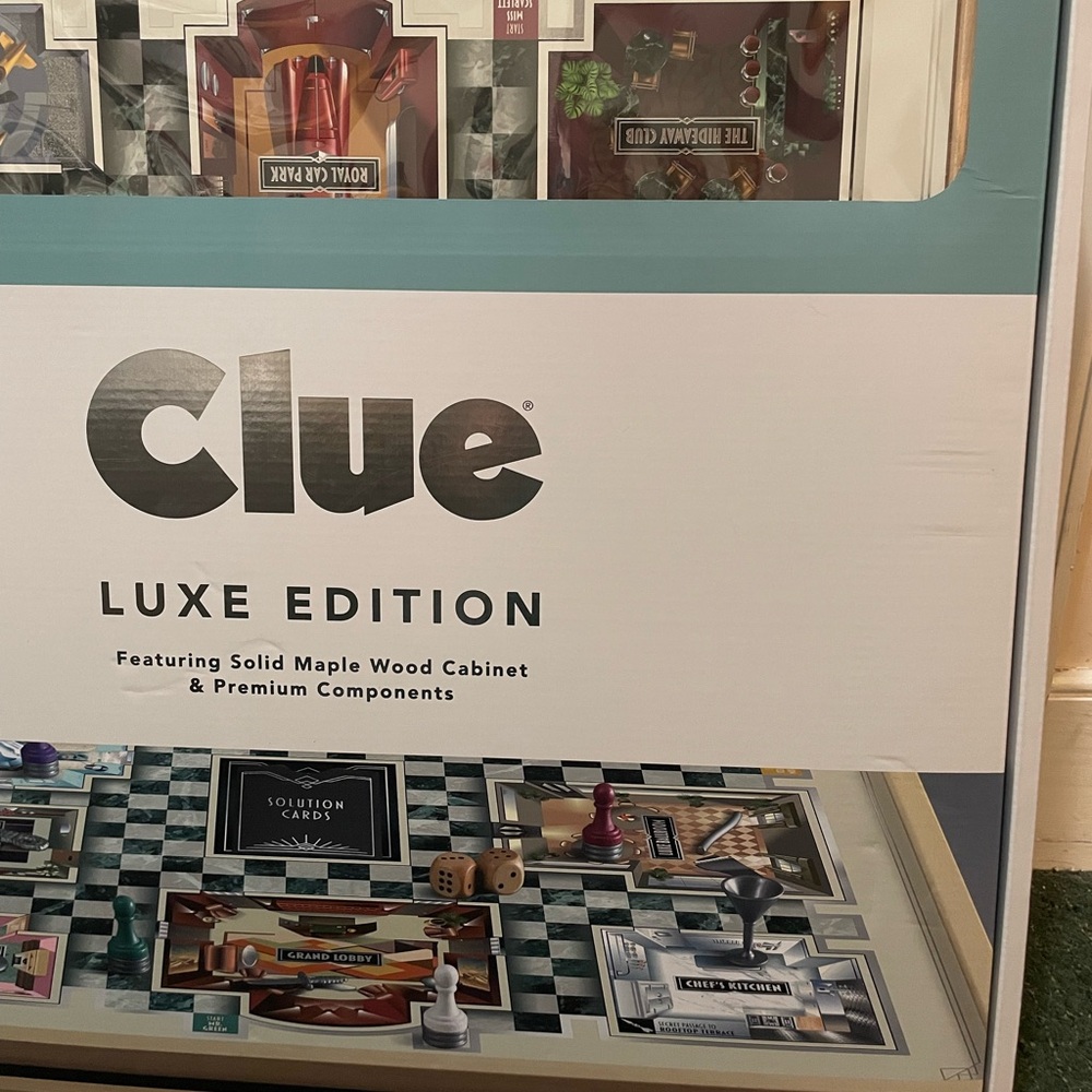 Clue Maple Luxe Edition